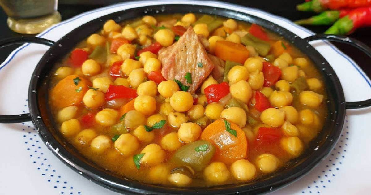 Guiso de garbanzos con pavo y verduras Cocina y recetas fáciles
