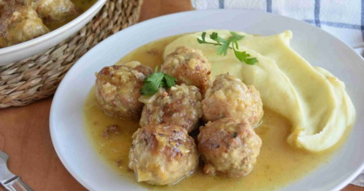 Albóndigas en salsa de vino blanco | Cocina y recetas fáciles