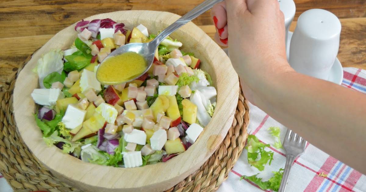 Prepara Esta Deliciosa Ensalada Facil Y Practica De Pavo Manzana Y