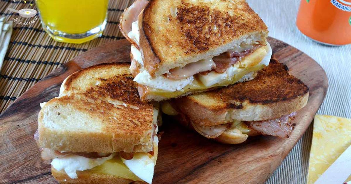 Sándwich con huevo, queso y bacon Cocina y recetas fáciles
