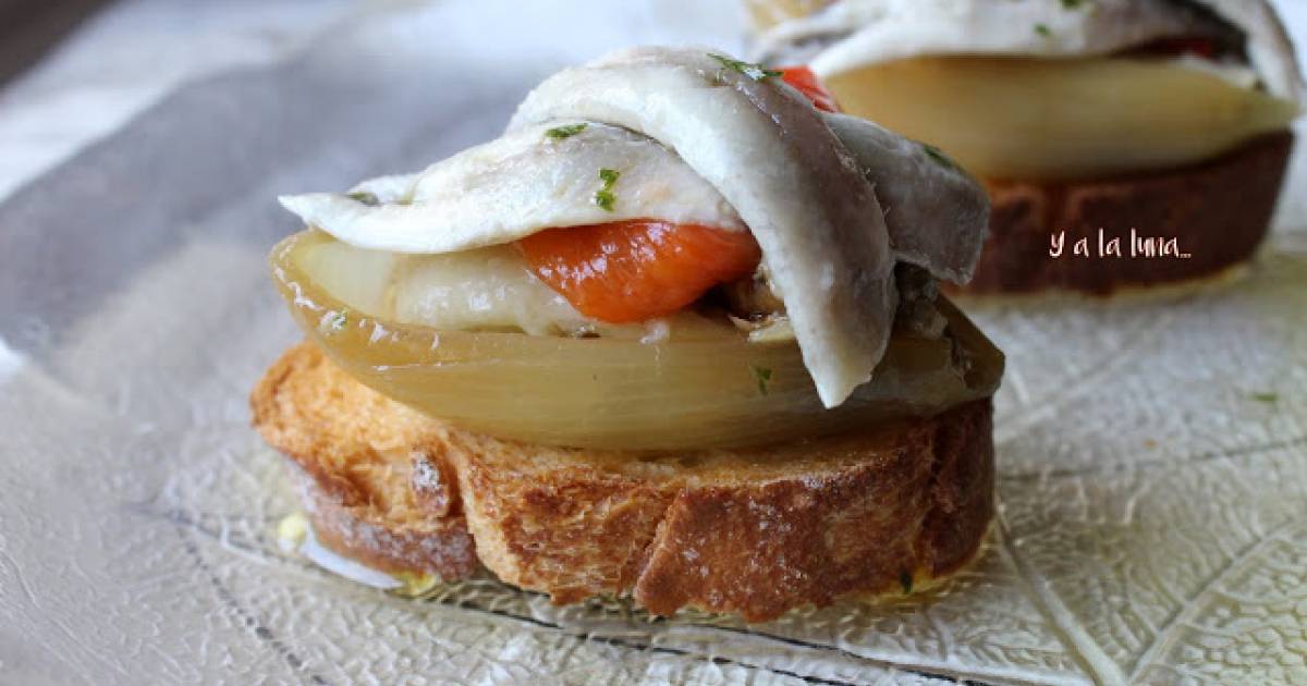 Tostas de escalivada con anchoas en vinagre Cocina y recetas fáciles