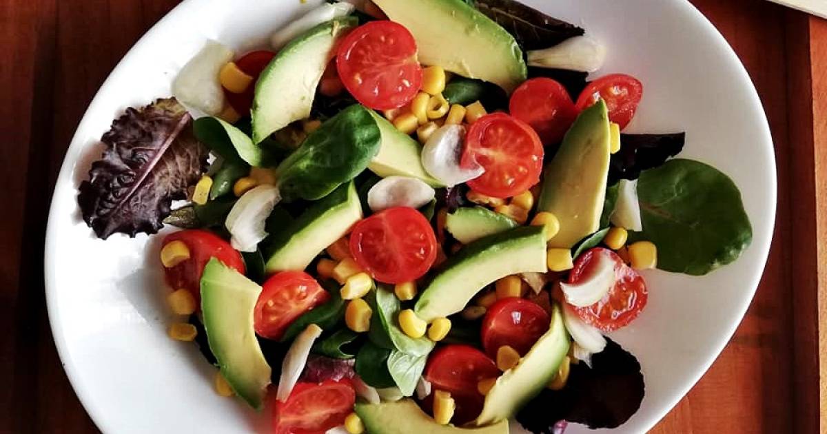 Ensalada De Aguacate Con Lechugas Variadas Cocina Y Recetas Fáciles