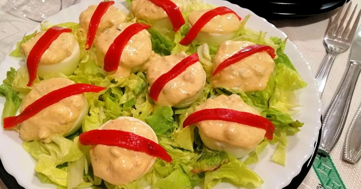 Huevos rellenos de mejillones en escabeche | Cocina y recetas fáciles